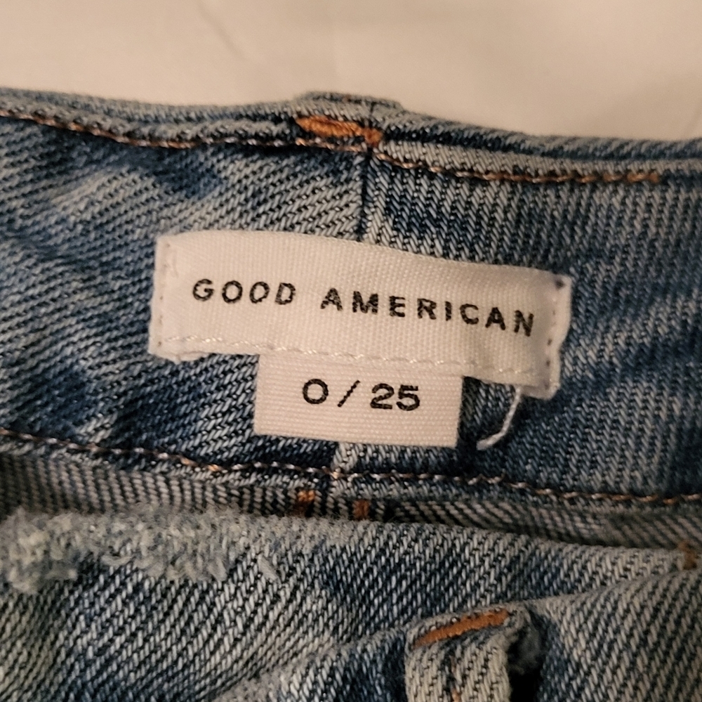 GOOD AMERICAN WOMEN'S JEANS, SIZE 0/25 EUC - Picture 2 of 3
